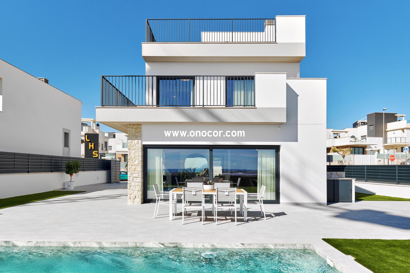 Luxury villa in the golf area | Onocor